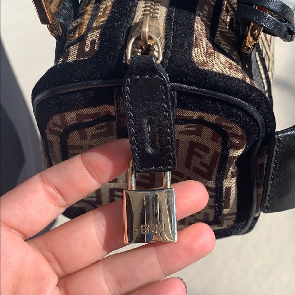 Mini Fendi bag - Picture 2 of 5